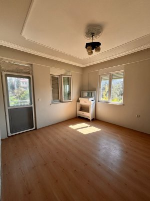 AKSEKİ EMLAKTAN ULUKAPI'DA MÜSTAKİL KONUMDA 3 + 1 DAİRE