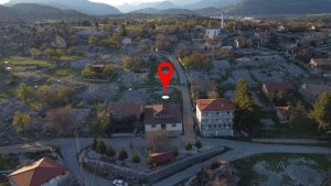 AKSEKİ EMLAKTAN ÖMER DURUK KARŞISI KÖY İÇİ İMARLI ARSA