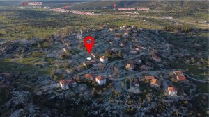 AKSEKİ EMLAKTAN ÖMER DURUK KARŞISI KÖY İÇİ İMARLI ARSA