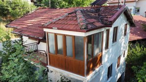 AKSEKİ EMLAKTAN GÜNYAKA MAHALLESİNDE RESTORASYONLU MÜSTAKİL EV