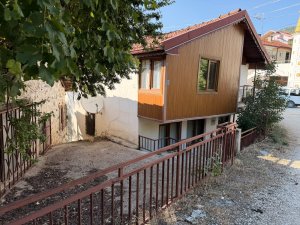 AKSEKİ EMLAKTAN GÜNYAKA MAHALLESİNDE RESTORASYONLU MÜSTAKİL EV